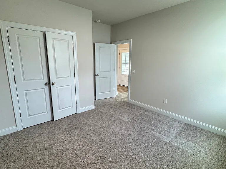 7419 Linda Vista Ln — Photo 16