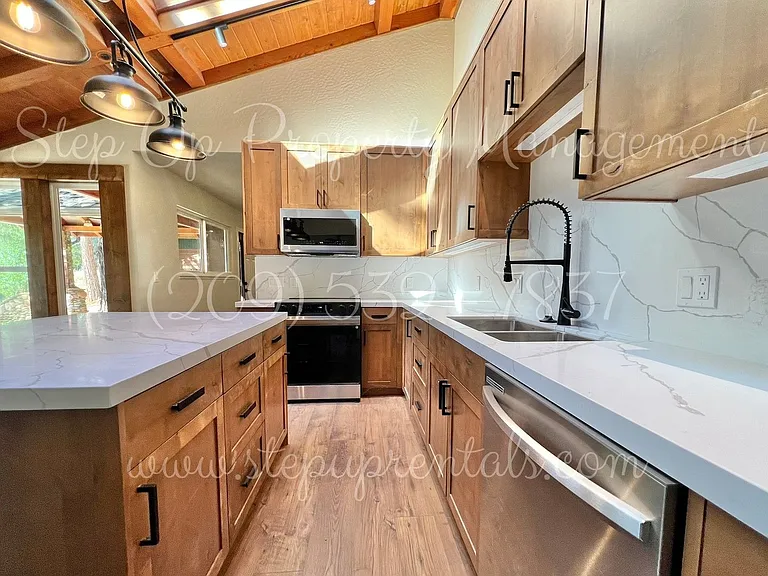 20400 N Sunshine Rd — Photo 11