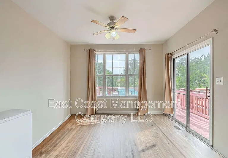 403 Deerhill Cir — Photo 10
