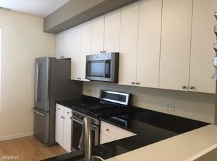 2401 W Flournoy St #A, Chicago, IL 60612