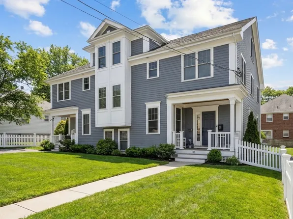 47 Blake St Unit 47, Newtonville, MA 02460