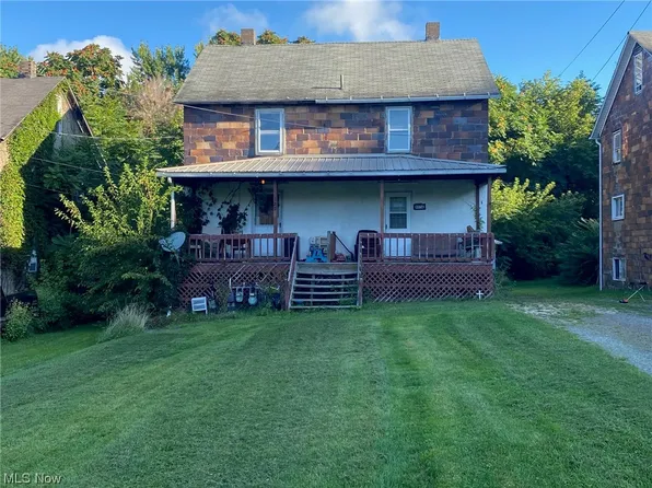 327 Mann Dr, Waynesburg, OH 44688