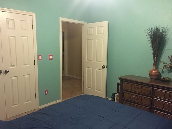 4th image of 5 W Lake Ct