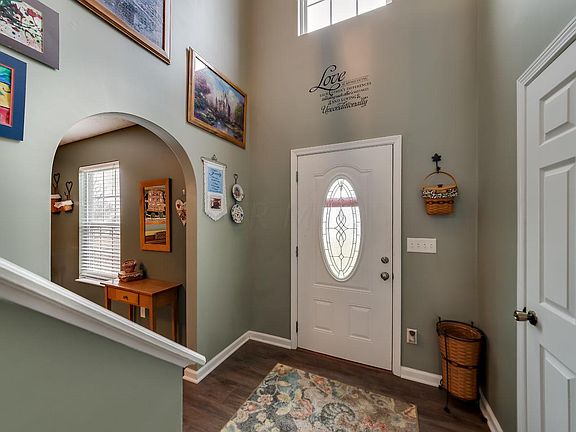 3rd image of 186 Pinecrest Dr