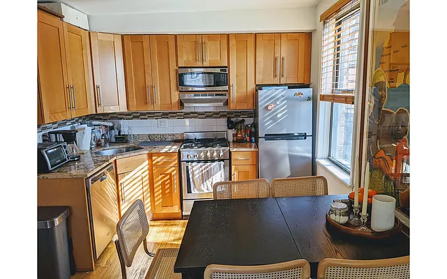 Rented by Douglas Elliman | media 7