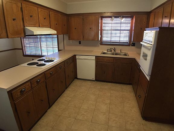 4th image of 307 Mimosa Pl