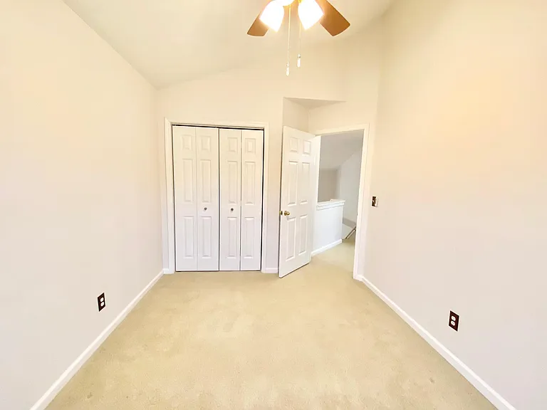 685 Chantress Ct — Photo 13