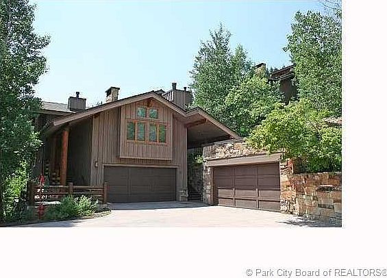 2nd image of 3130 Royal Ct #6