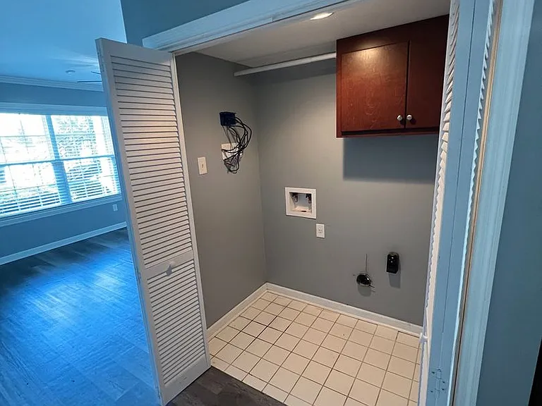 Huntingdon Apartments — Photo 27