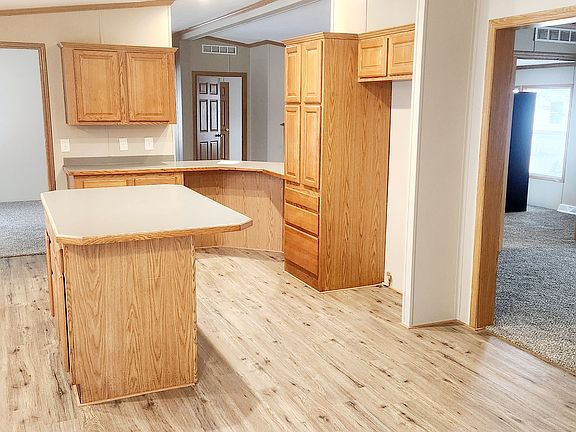 3rd image of 273 Jaclyn Blvd #273