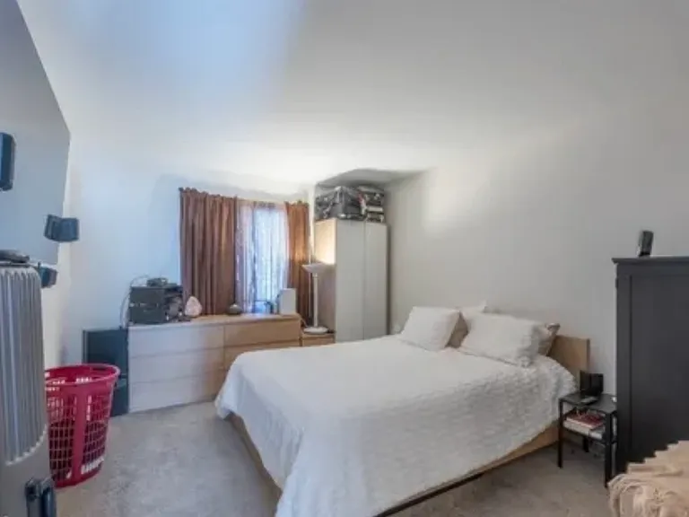 10 Livi Ct — Photo 2