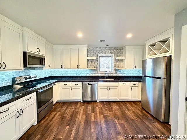 415 S Victor Ave #3 — Photo 4