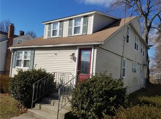 23 Ferncliff Ave, Warwick, RI 02886