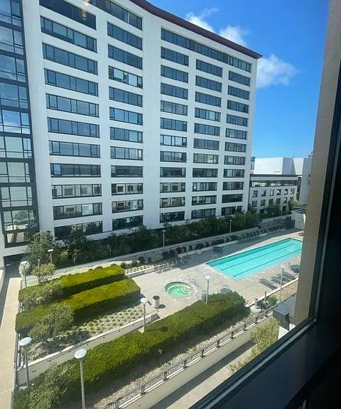 260 King St #809 — Photo 26