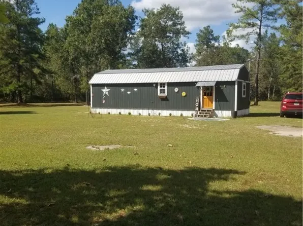 7312 Blue Lake Cir, Blackshear, GA 31516