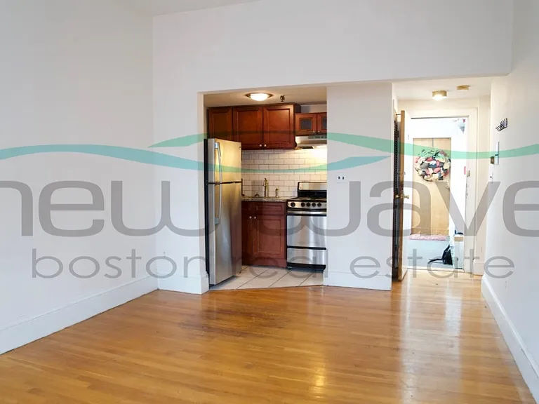 289 Newbury St #9 — Photo 3