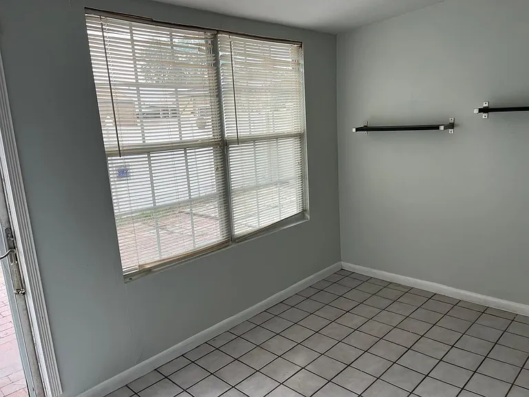 3802 W Hamilton Ave — Photo 16
