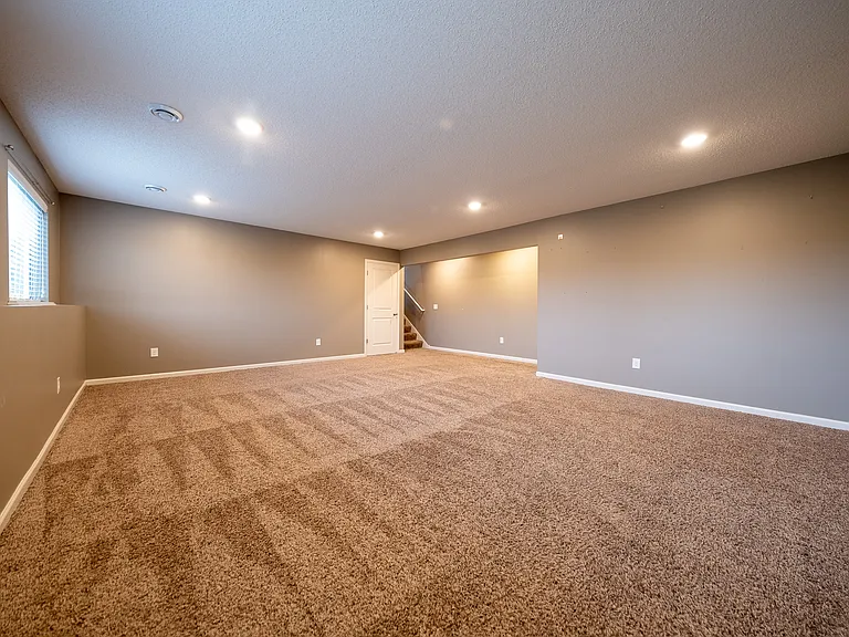 15141 Emory Cir — Photo 24