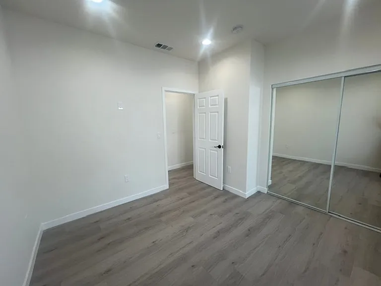 7317 -7321 Garden Grove Avenue — Photo 69