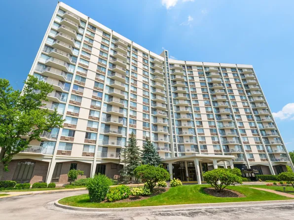 40 N Tower Rd APT 16G, Oak Brook, IL 60523