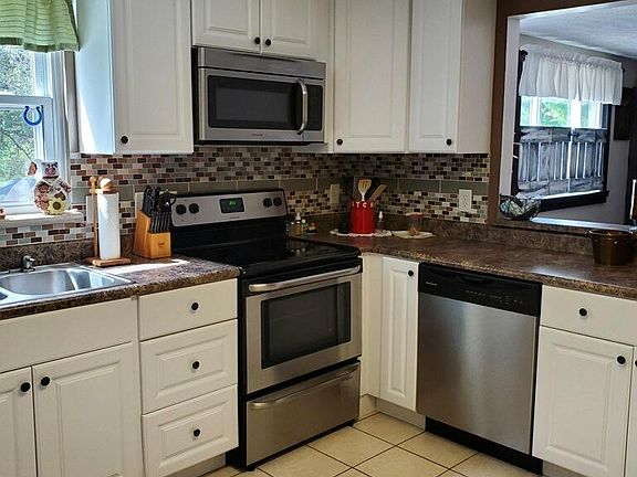 5th image of 1384 Stone Dr