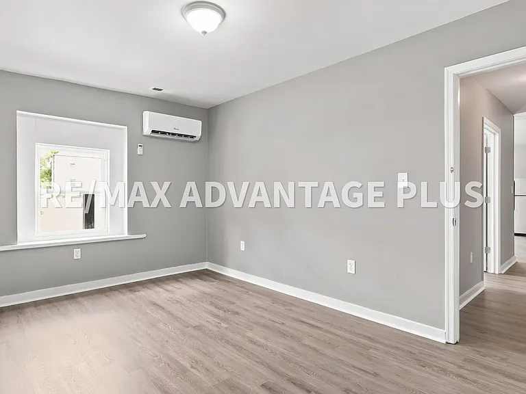 327 Thomas Jefferson Hwy — Photo 40