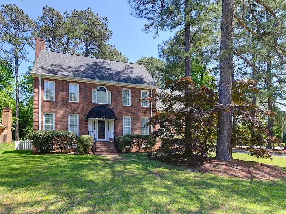 1100 Woodtree Ct