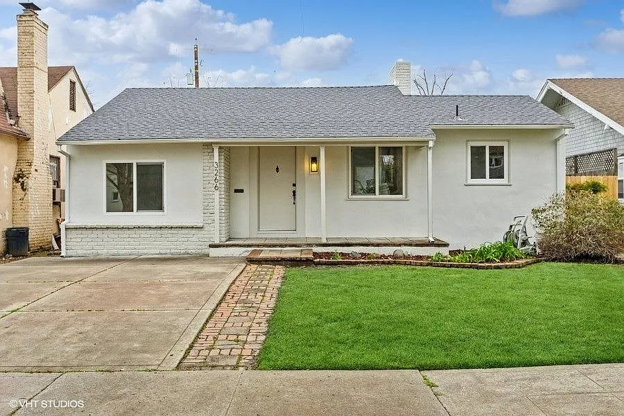 3266 10th Ave photo 1