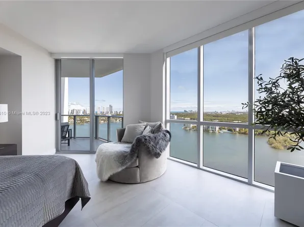 (undisclosed Address), North Miami Beach, FL 33160