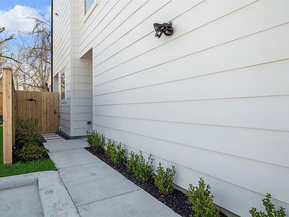 4th image of 4708 Moving Meadows Dr