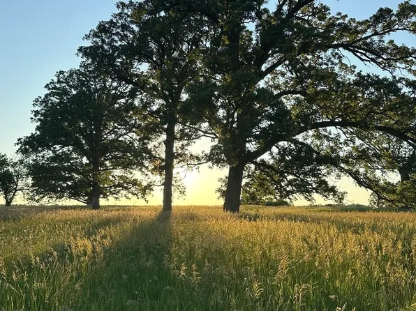 3548 S Paw Paw Rd, Earlville, IL 60518