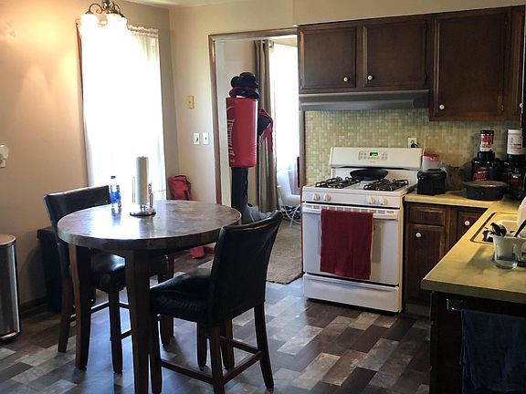 3rd image of 4014 W Saint Paul Ave