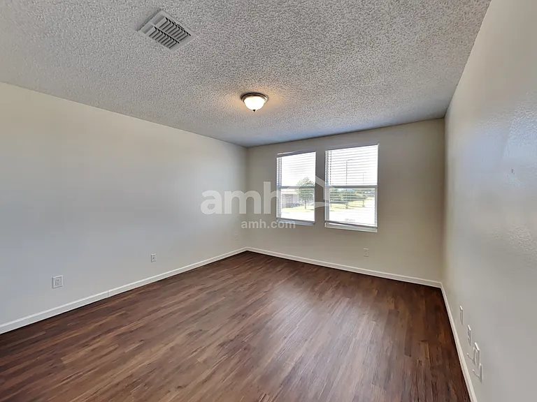 3062 Limestone Hill Ln — Photo 13