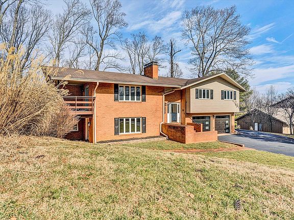 2nd image of 6961 Campbell Dr
