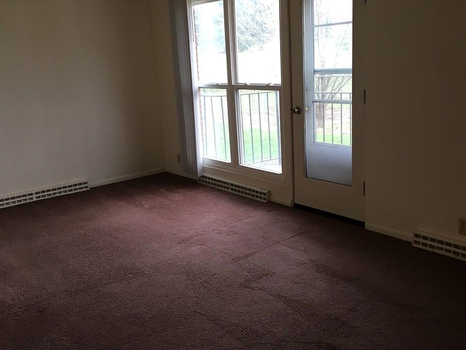 2nd image of 2815 Thomas Dr APT A101