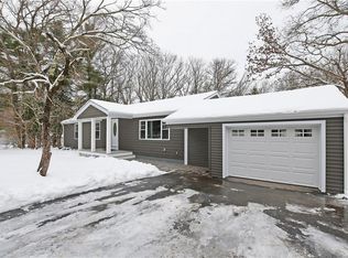 324 Trimtown Rd, Scituate, RI 02857