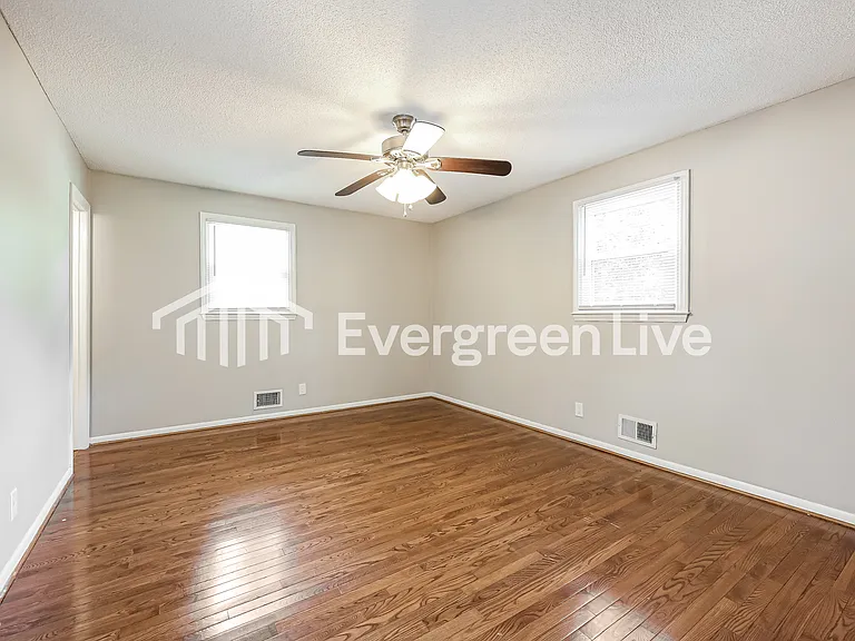 108 Mulberry St — Photo 8