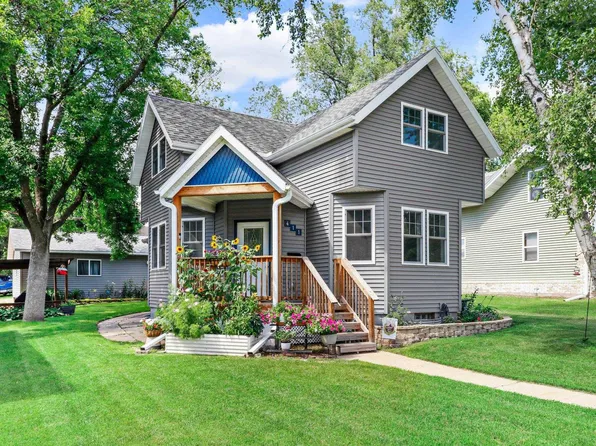 411 E Conant St, Portage, WI 53901