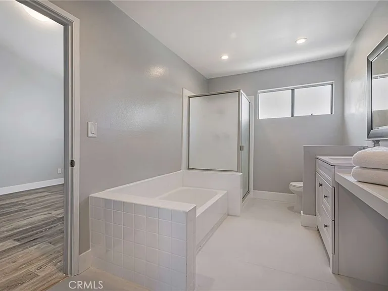 6323 Reseda Blvd #2 — Photo 24