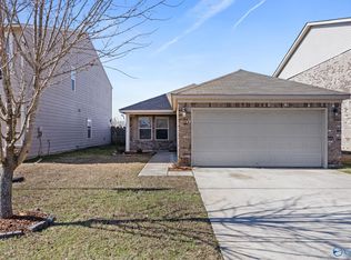 222 Bermuda Lakes Dr, Meridianville, AL 35759