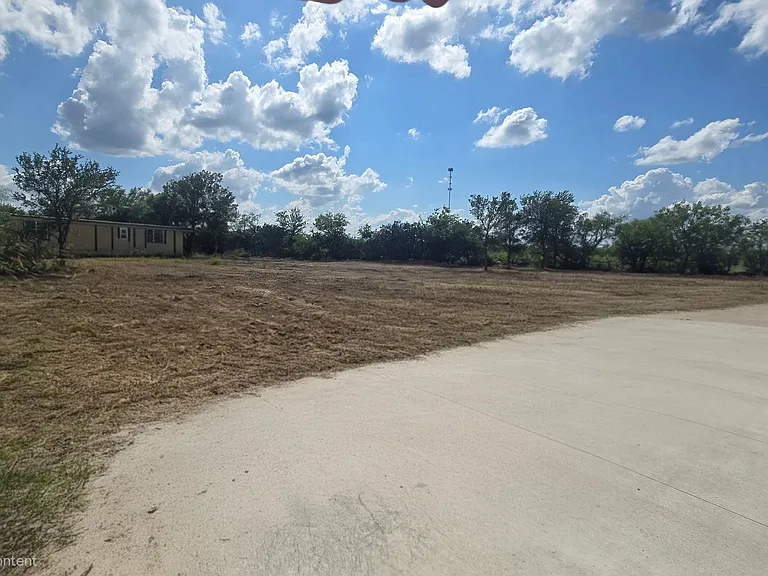 18509 Blake Manor Rd — Photo 13