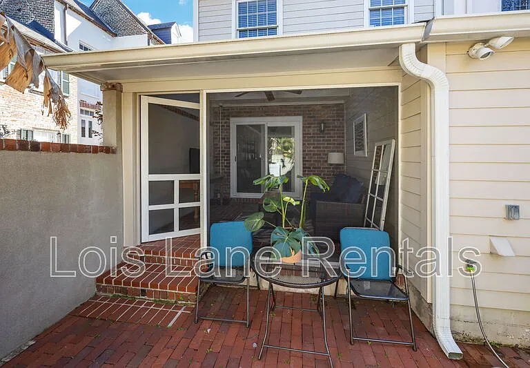 164 Queen St — Photo 21