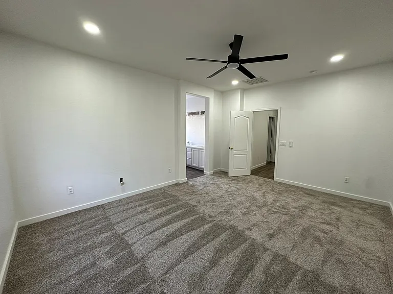 15238 W Custer Ln — Photo 18