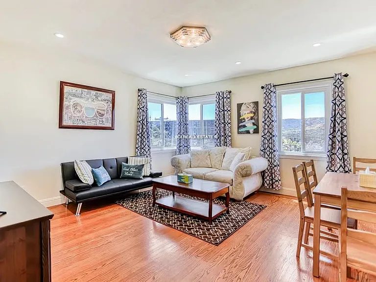 22 Arleta Ave — Photo 4