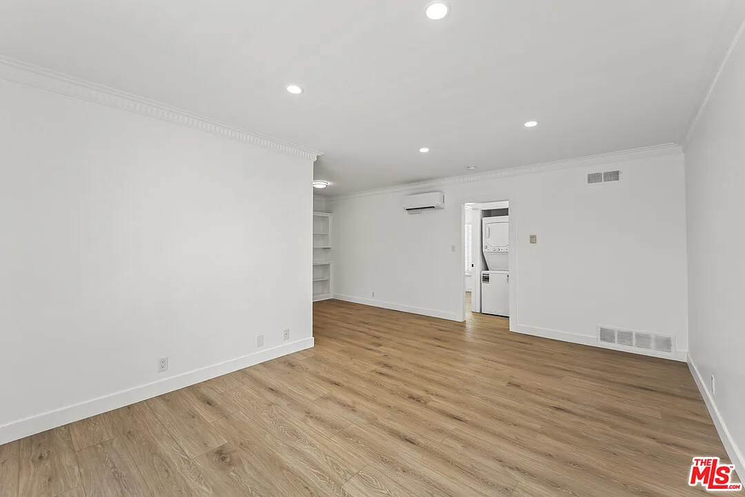 1 bed, 1.0 bath, $3,195 — Photo 2