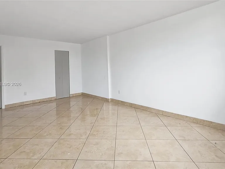 16450 Miami Dr #103 — Photo 10