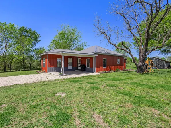 298 County Road 3351, Wolfe City, TX 75496