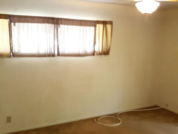 4th image of 373 N Cypress Ave