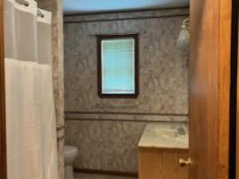 9238 Fairmount Rd SE — Photo 13