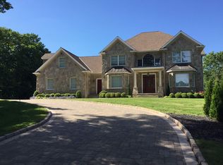 109 Mohegan Rd, Shelton, CT 06484